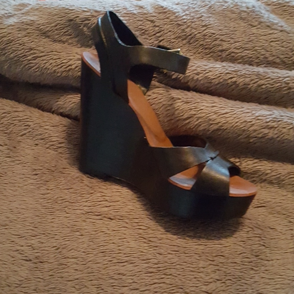 Wedge sandals